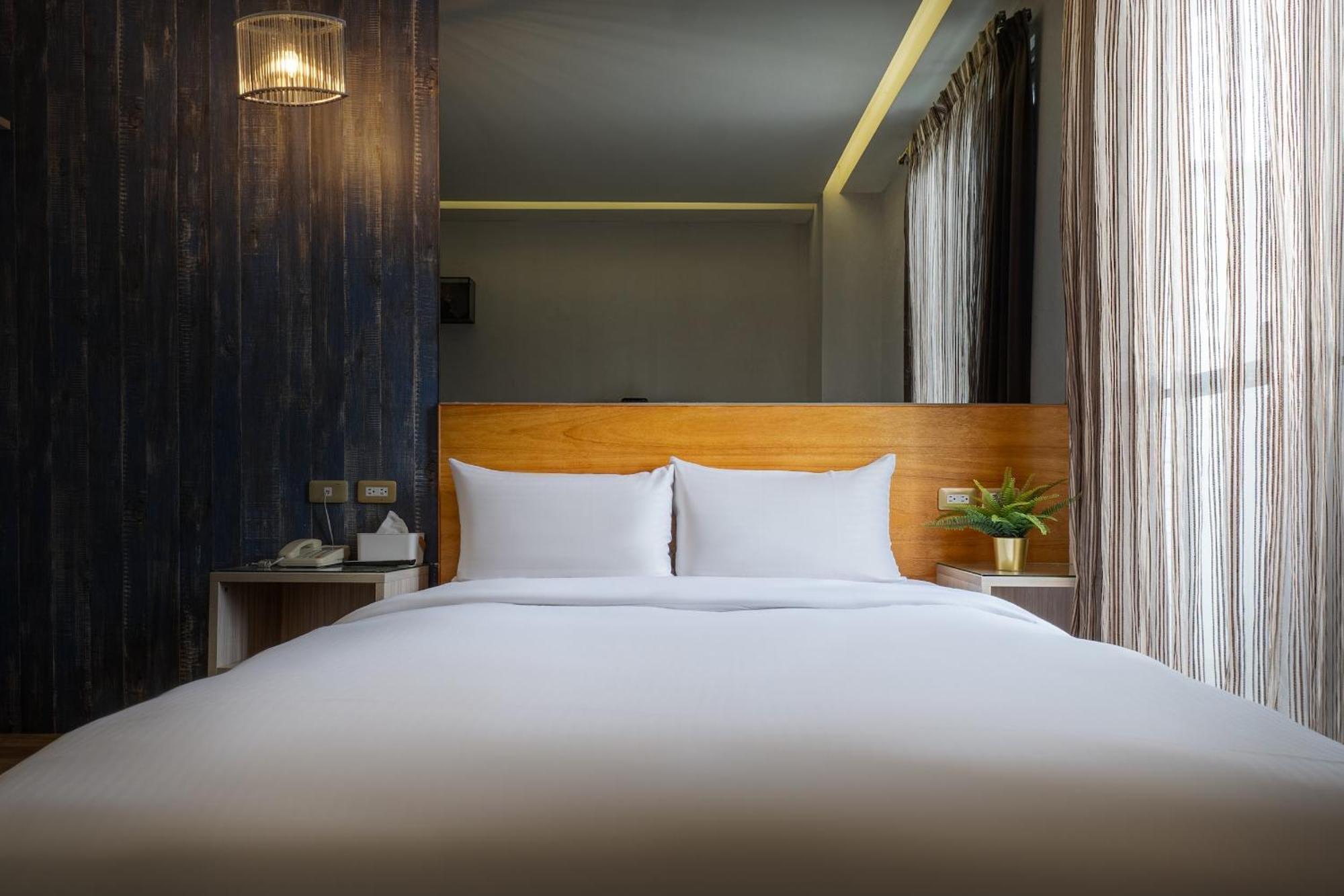 Check Inn Express Taichung Fuxing Hall 2 Екстер'єр фото